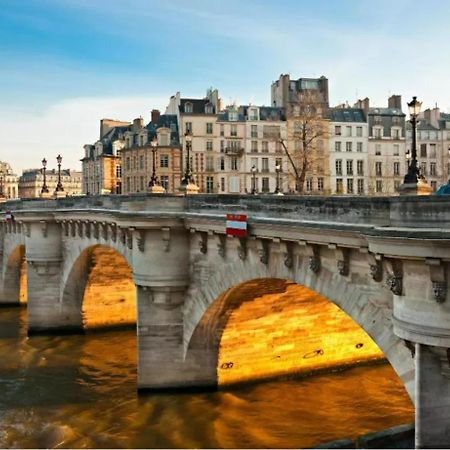 Unforgettable Stay In The Heart Of Parijs Buitenkant foto