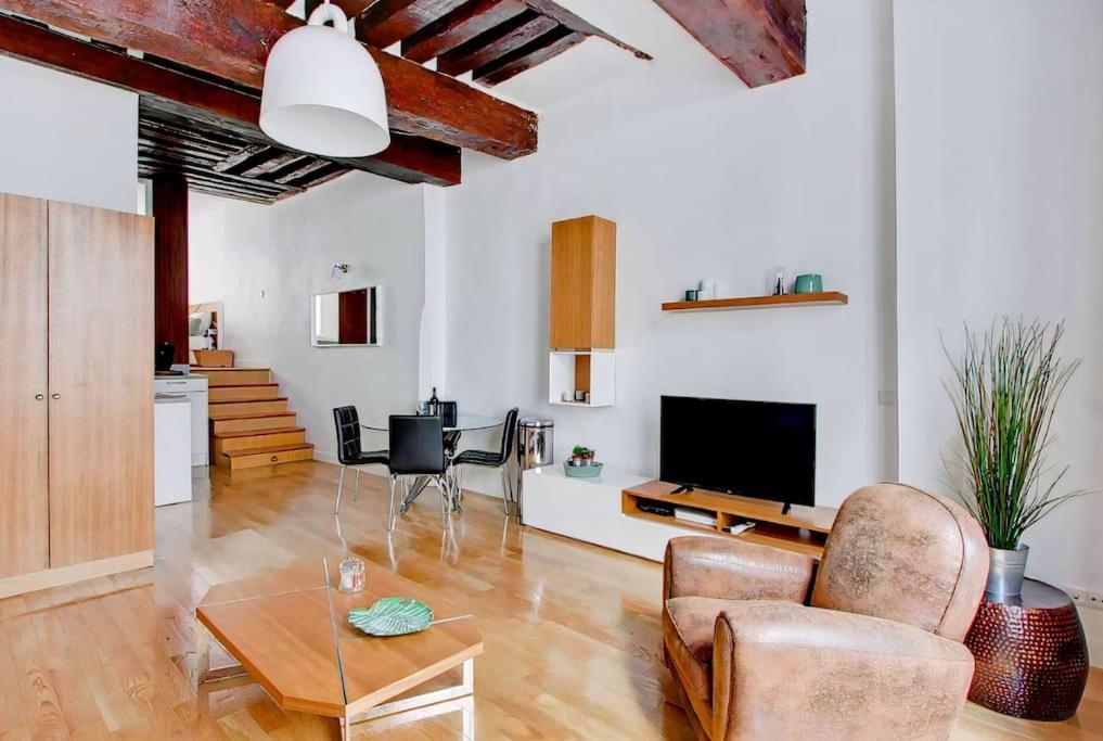 Unforgettable Stay In The Heart Of Parijs Buitenkant foto